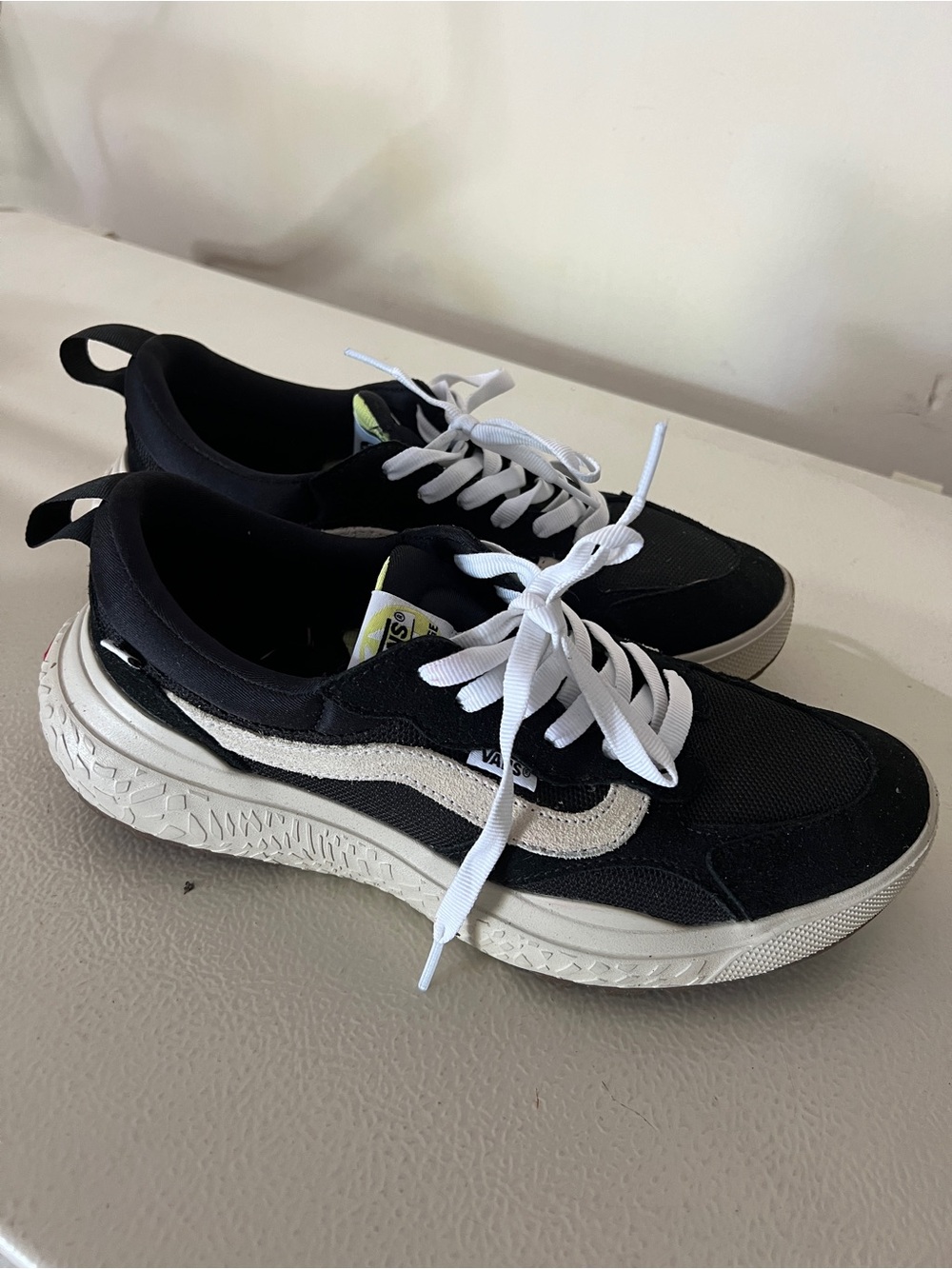 Men’s Vans UltraRange Neo VR3 sneakers